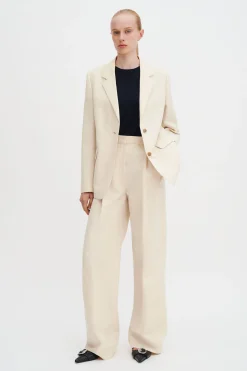 Delilah Linen Blazer